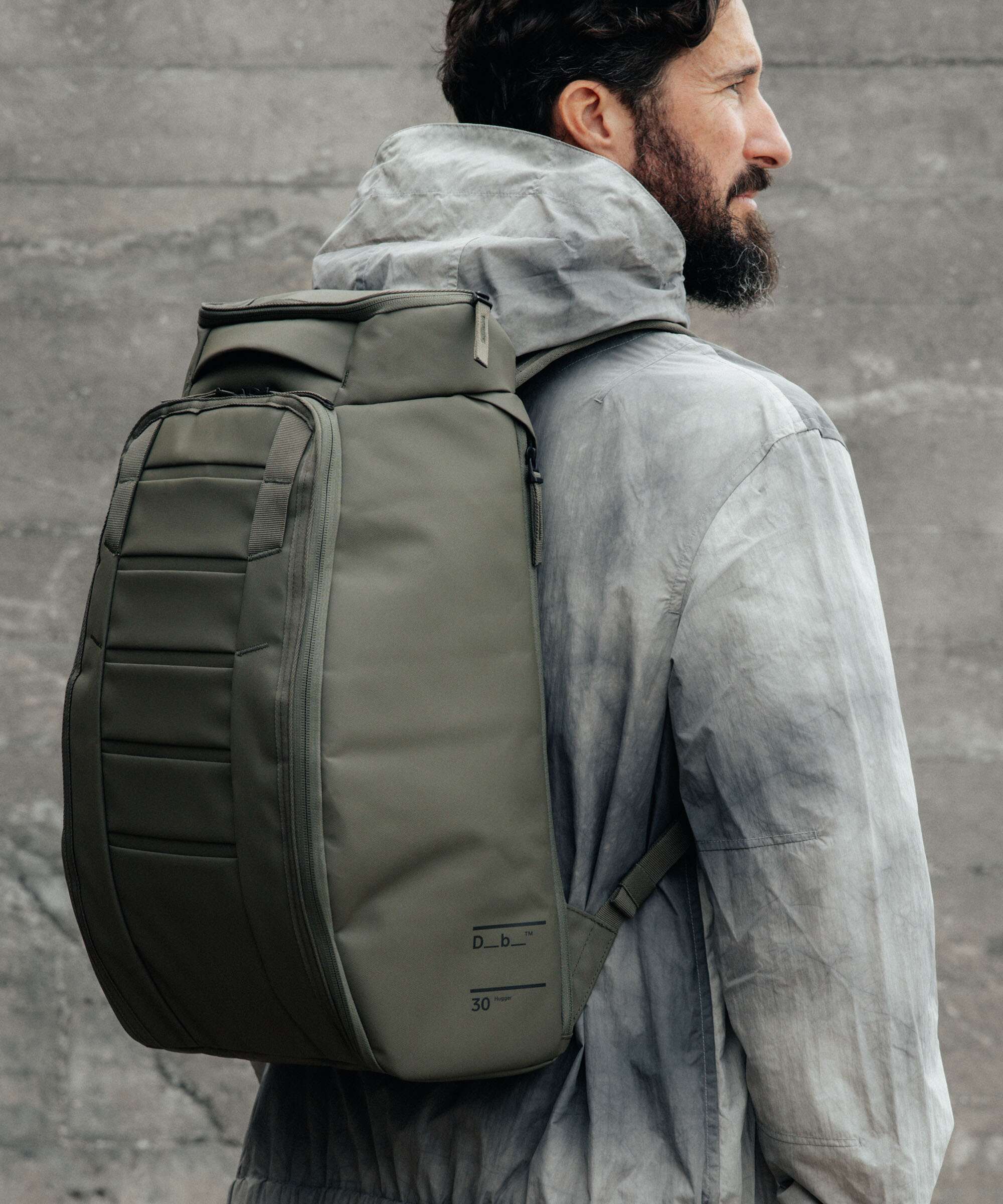 Db Hugger 30 Plecak sand grey - Image 3